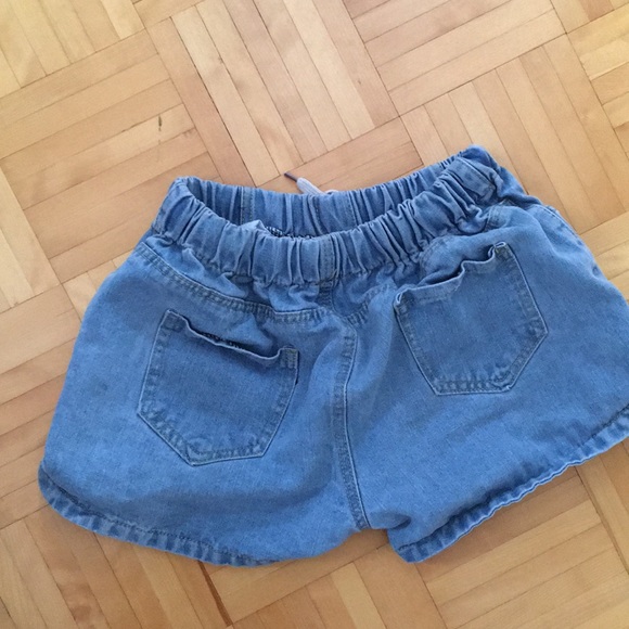 Shorts with elastic band - Picture 2 of 2